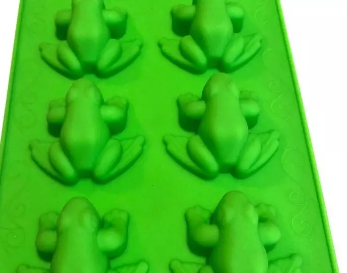 Use this fun chocolate mold to make some easy Harry Potter Chocolate Frogs!
