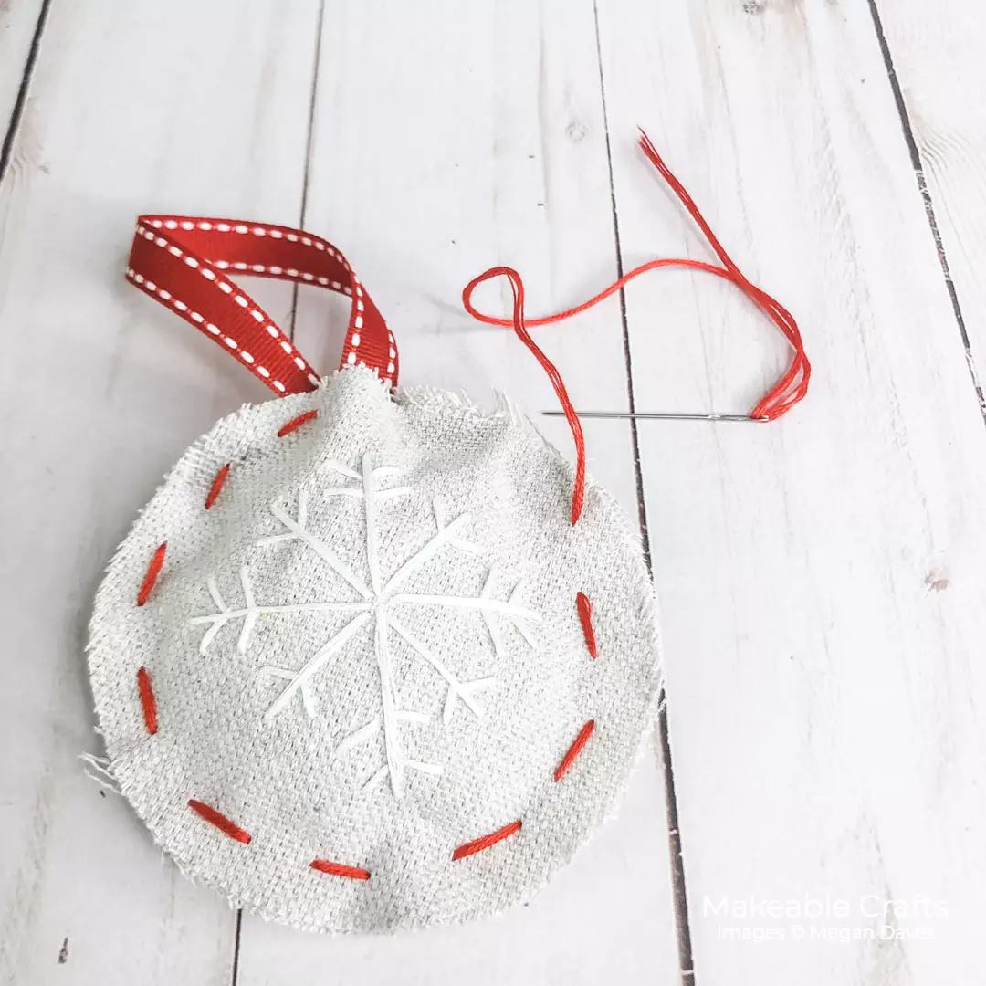 These cute DIY ornaments take no time at all to make - it