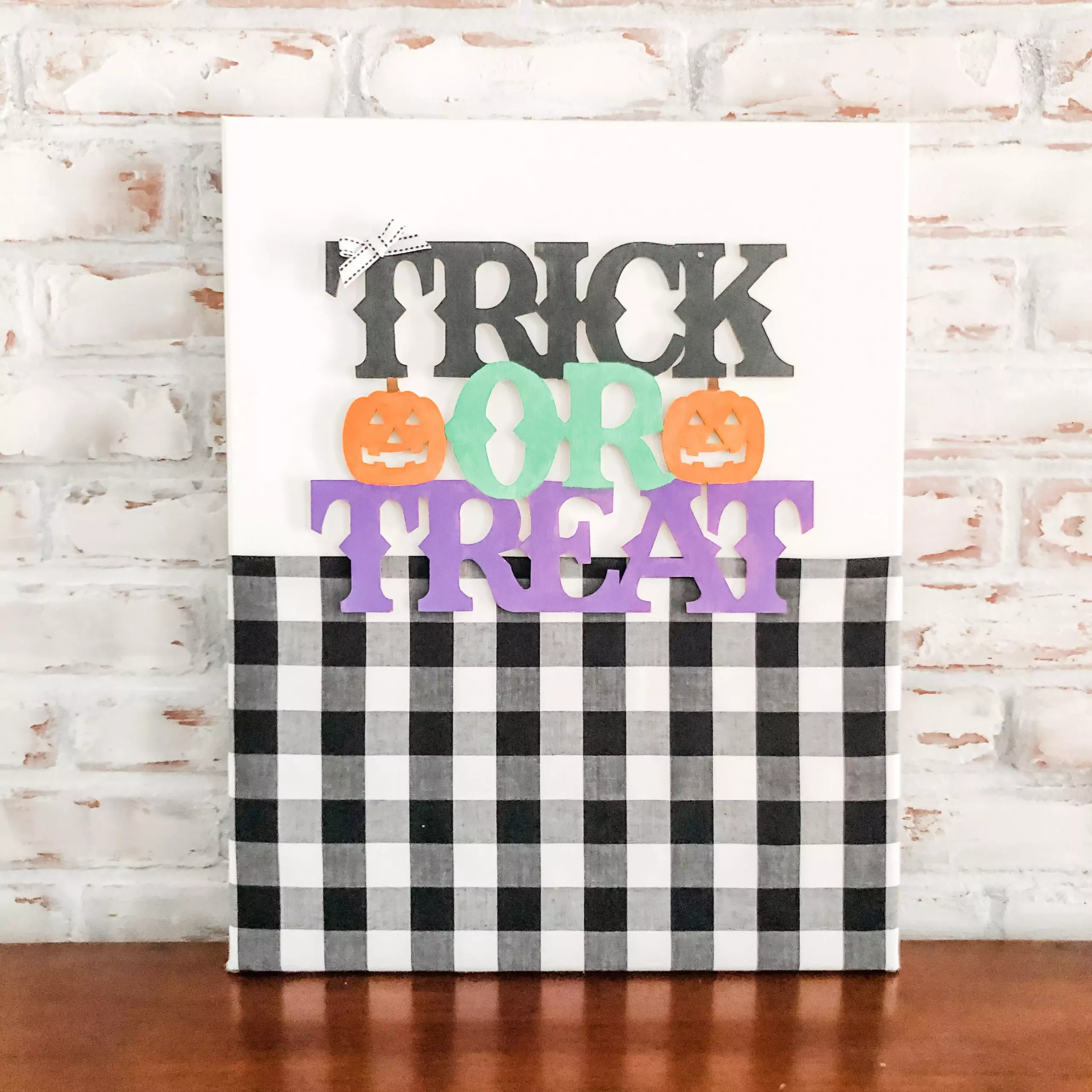 Halloween Canvas Ideas - Makeable Crafts