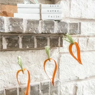 30 Minute Craft:  Paper Carrot Garland
