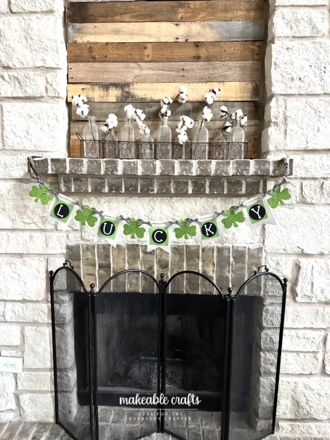 The Crafty Cob UK St Patricks Day Garland Battery 